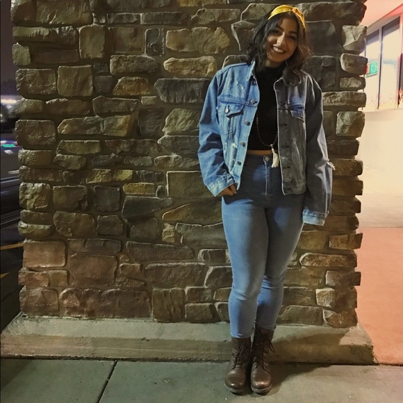 Profile Picture of Danielle Avanzato (@danielle1999) on Poshmark