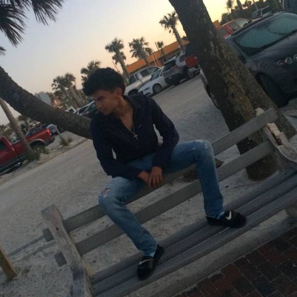 Profile Picture of Jim Duncan (@j_duncan) on Poshmark