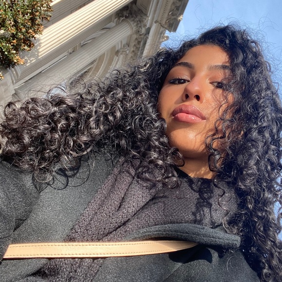 Profile Picture of Ester Castillo (@esterec) on Poshmark