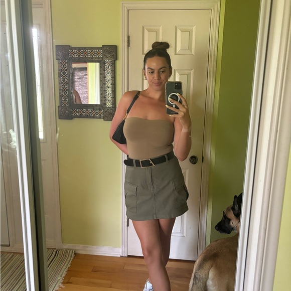 Profile Picture of Sydney Stoddart (@sydneystoddart) on Poshmark