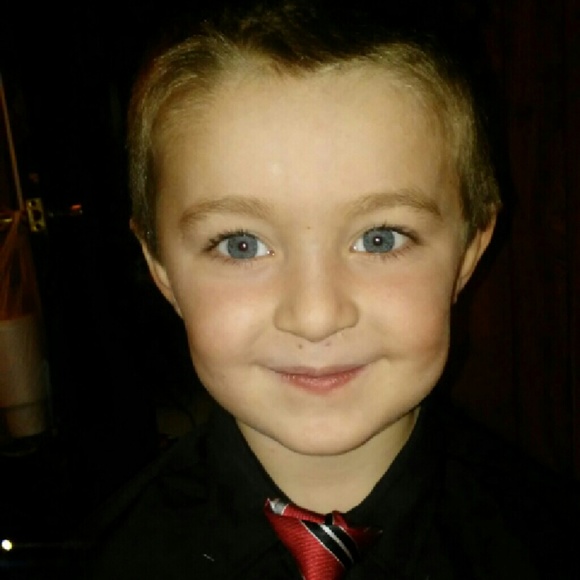 Profile Picture of Andrea Kladis (@andreakladis815) on Poshmark