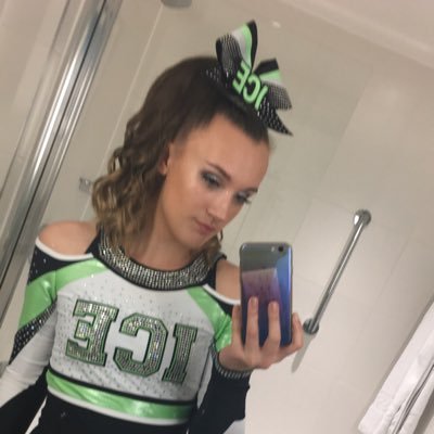 Profile Picture of Amber Warner (@amberwarner_) on Twitter