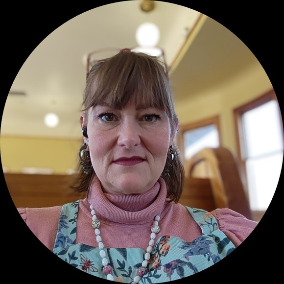 Profile Picture of Mitzi Belasco (@maulie22) on Poshmark