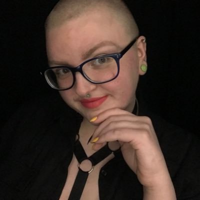 Profile Picture of Miss Amber Winters  👑 🥀 (@missamberxoxoxo) on Twitter