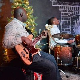 Profile Picture of Dennis Gates (@DenGatesmusic) on Twitter