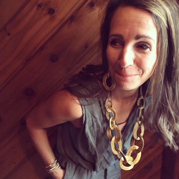 Profile Picture of Heather Schoonveld (@schoonveldh) on Poshmark