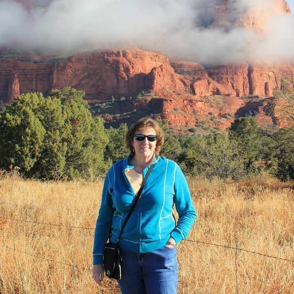 Profile Picture of Karen Schultz (@karenschultz145) on Poshmark