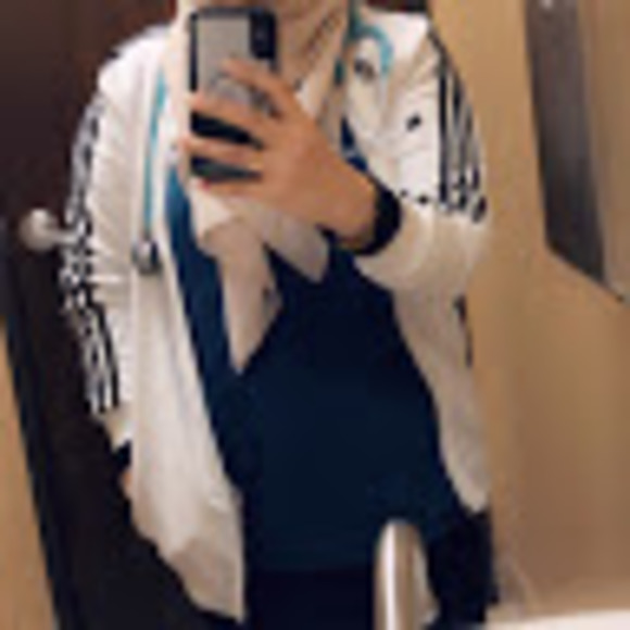 Profile Picture of Iman Aljahmi (@imanaljahmi) on Poshmark