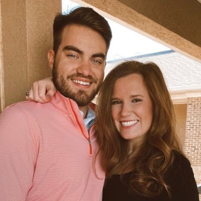 Profile Picture of Lindsey Malone (@_lindseymalone) on Twitter