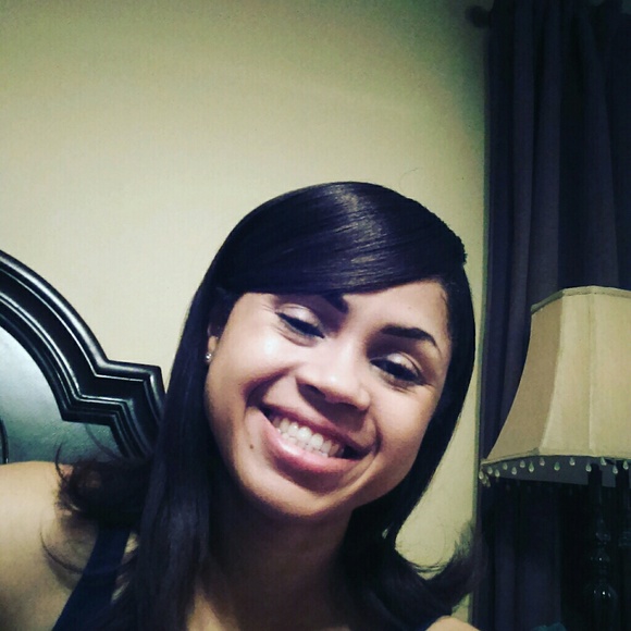 Profile Picture of Crystal Epps (@cgriggs123) on Poshmark