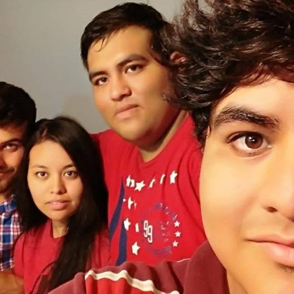 Profile Picture of Luis Mandujano (@luismr97) on Poshmark