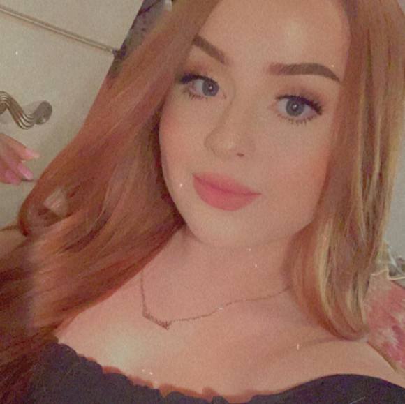 Profile Picture of Yesenia Barraza (@yesenia113) on Poshmark
