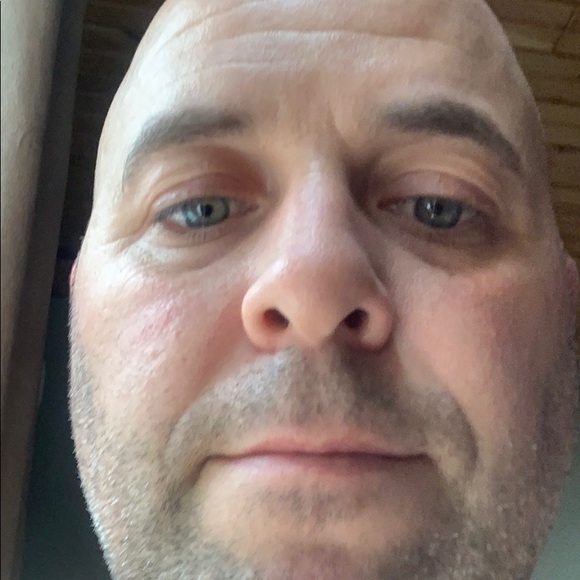 Profile Picture of Matt Connor (@matt_connor) on Poshmark