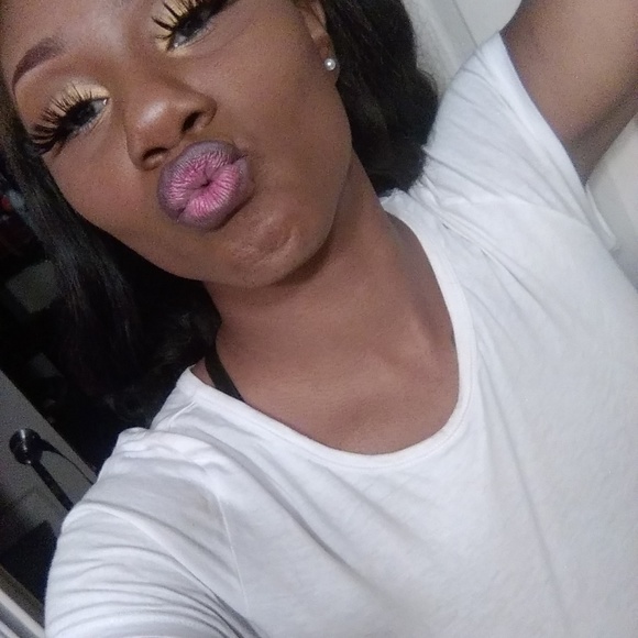 Profile Picture of Erica Winfrey (@ericawinfrey) on Poshmark