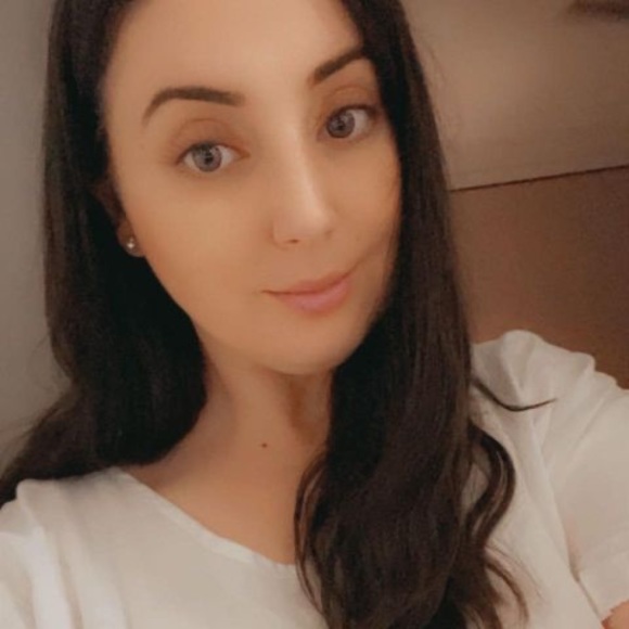 Profile Picture of Grace Coorey (@gracecoorey) on Poshmark