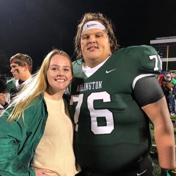 Profile Picture of Caitlyn Venable (@caitlynvenable7) on Poshmark