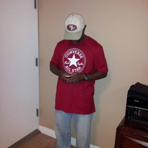 Profile Picture of Kelvin Jones (@1massagedude) on Poshmark