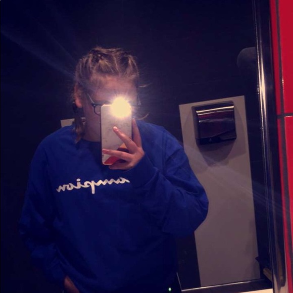 Profile Picture of Alexis Hackney (@alexishackney12) on Poshmark