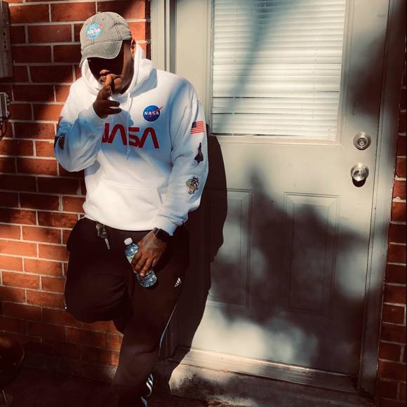 Profile Picture of Terrell Noel (@terrellnoel) on Poshmark