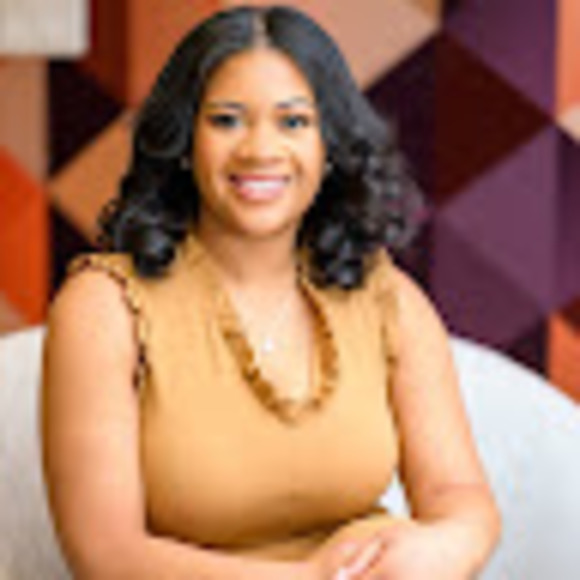 Profile Picture of Tshandi Baskerville (@tshandib) on Poshmark