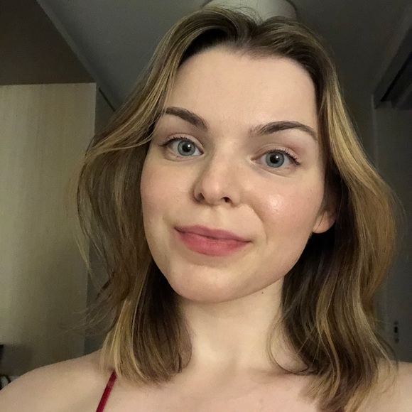 Profile Picture of Alexis Corda (@alexisrose1110) on Poshmark