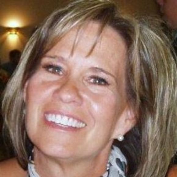 Lynne Finch - Poshmark Profile Picture of Lynne Finch (@lynneafinch) on Poshmark