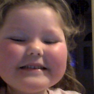 Profile Picture of Isabelle Perry (@isabelle_perry) on Twitter