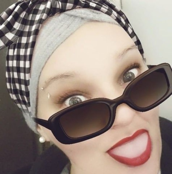 Profile Picture of Sarah Settle (@sarahsettle926) on Poshmark