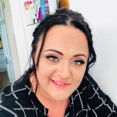 Profile Picture of Kerrie Cook (@KerrieC01650421) on Twitter