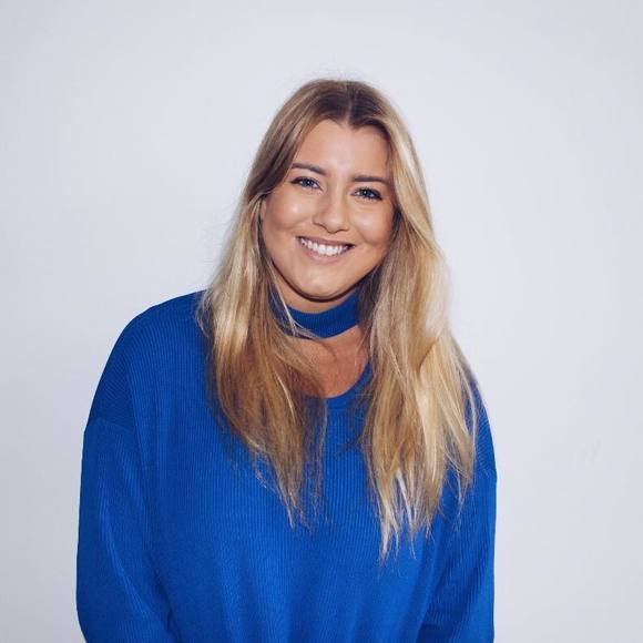 Profile Picture of Beth Mcclements (@bethmcclements) on Poshmark