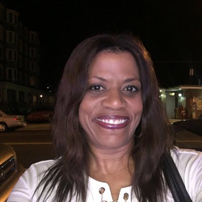 Profile Picture of Robin Latonia Jackson (@LifeTonia) on Twitter