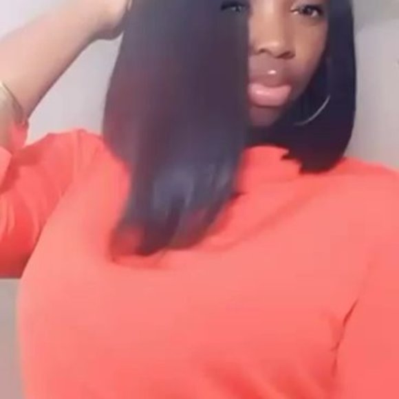 Profile Picture of Jasmine Snead (@choclatej) on Poshmark