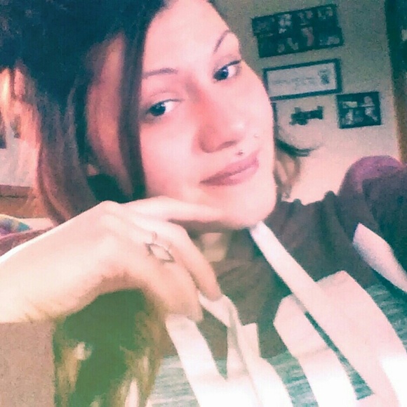 Profile Picture of Brianna Cichocki (@cichocki) on Poshmark