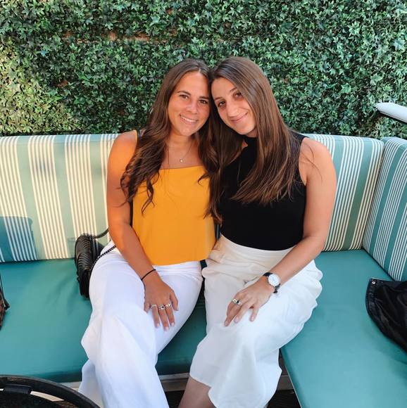 Profile Picture of Ally Grunstein (@allygrunstein) on Poshmark