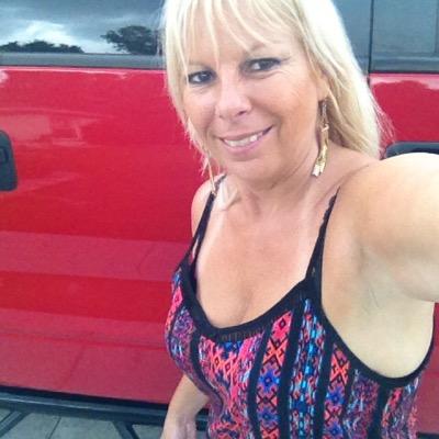 Profile Picture of Lisa Cully (@uksaint1) on Twitter