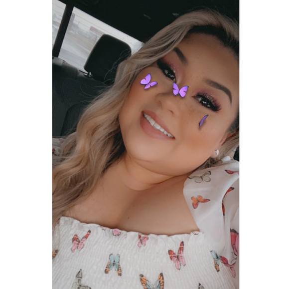 Profile Picture of Itzel Herrera (@itzelherrera931) on Poshmark