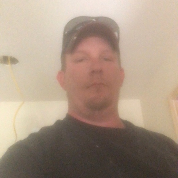 Profile Picture of James Monday (@jamesmonday323) on Poshmark