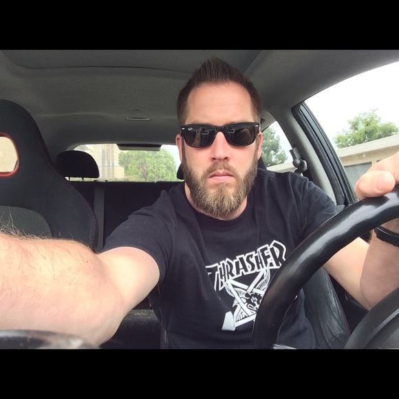 Profile Picture of Jonathan Colman (@jonathan0010) on Poshmark