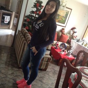 Profile Picture of Nicol Perez (@helloohoney) on Myspace