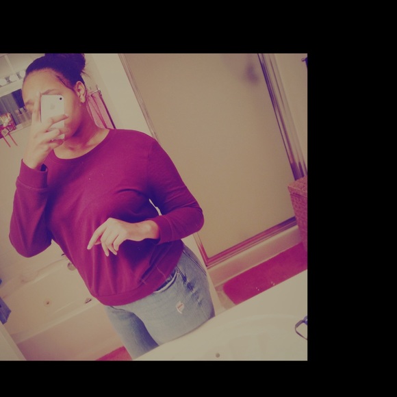 Profile Picture of Raevyn Cain (@raevyncain) on Poshmark