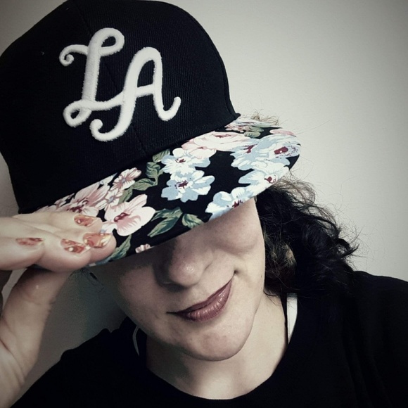 Profile Picture of Lisa-ann Scichilone (@lashicky) on Poshmark