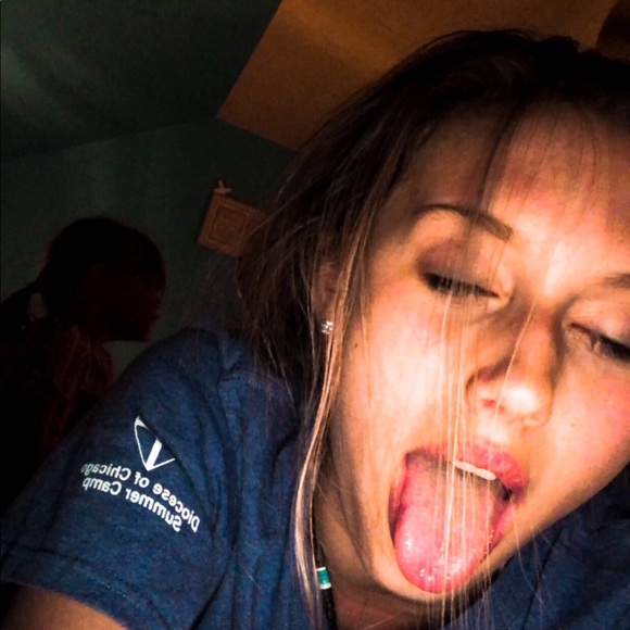 Profile Picture of Abby Schrunk (@ab04330) on Poshmark