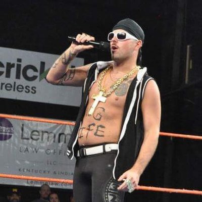 Profile Picture of David Lee Lorenze 3 (@Davelowrestling) on Twitter
