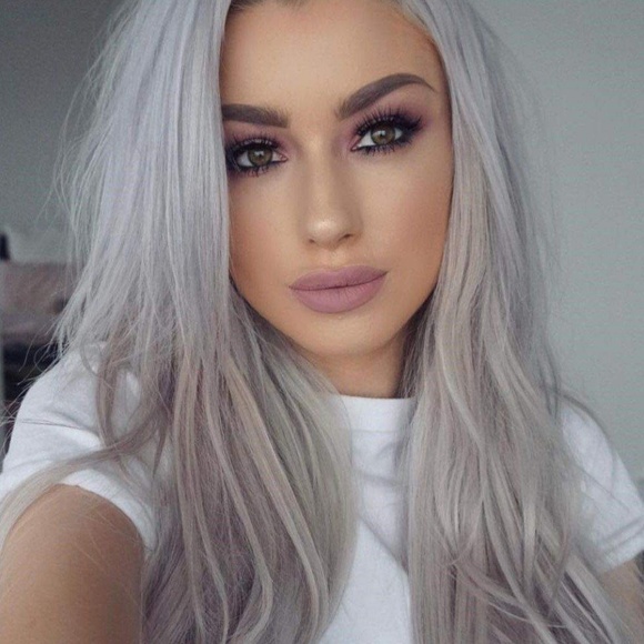 Profile Picture of Lizeth Gonzalez (@lizethgonzal182) on Poshmark