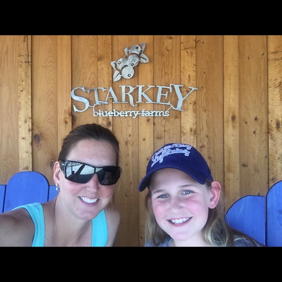 Profile Picture of Krista Dzikonski (@krisdzik) on Poshmark