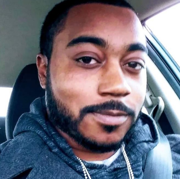 Profile Picture of Jamal Hayes (@visionaryhaze) on Poshmark