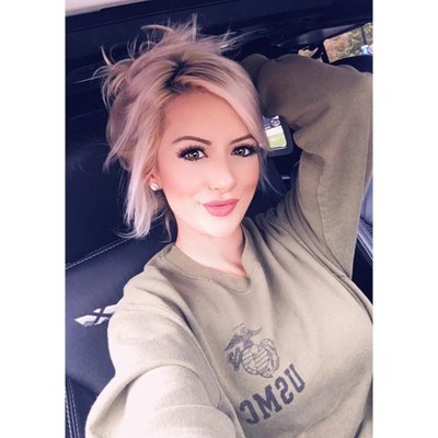 Profile Picture of Clover Michelle (@CloverMichelle1) on Twitter