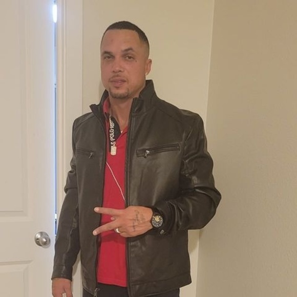 Profile Picture of Alexis Brigham (@alexisbrigham) on Poshmark