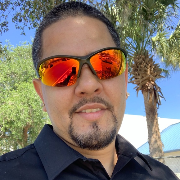 Profile Picture of Adam Cordero (@adamcordero) on Poshmark