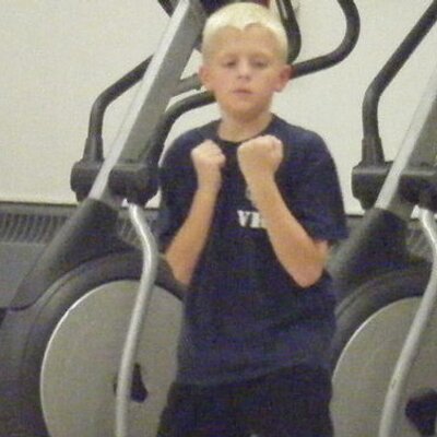 Profile Picture of Danielle Maloney (@luvbug14320) on Twitter